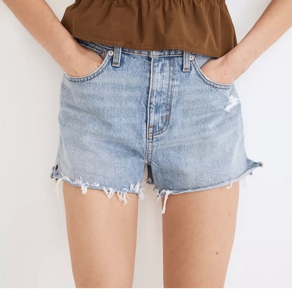 NWT Madewell Relaxed Denim Shorts in Madera Wash: Side-Slit Edition size 31 - Picture 2 of 9